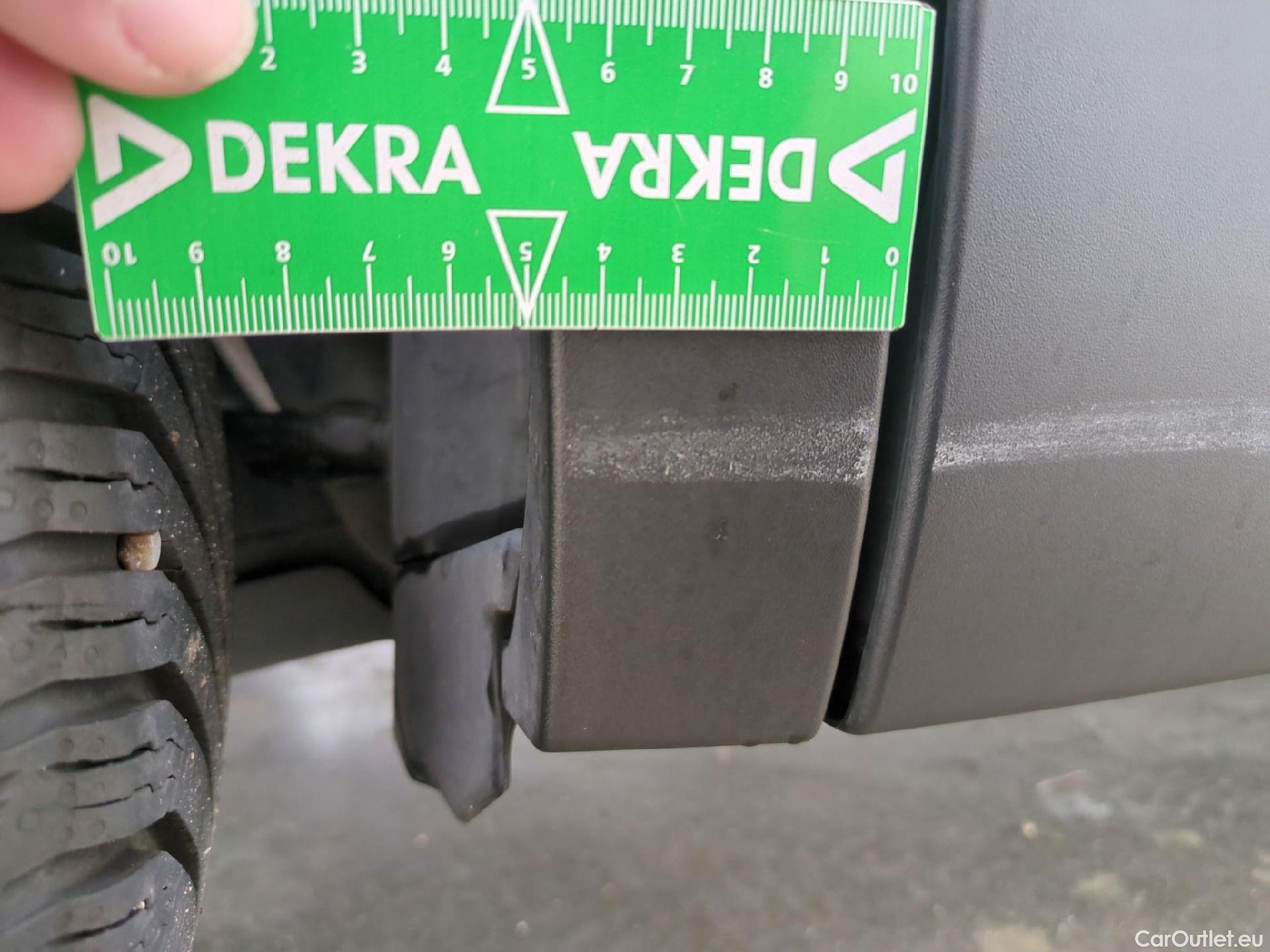  Peugeot  2008  Allure 1.5 HDi 130CV BVA8 E6d #13