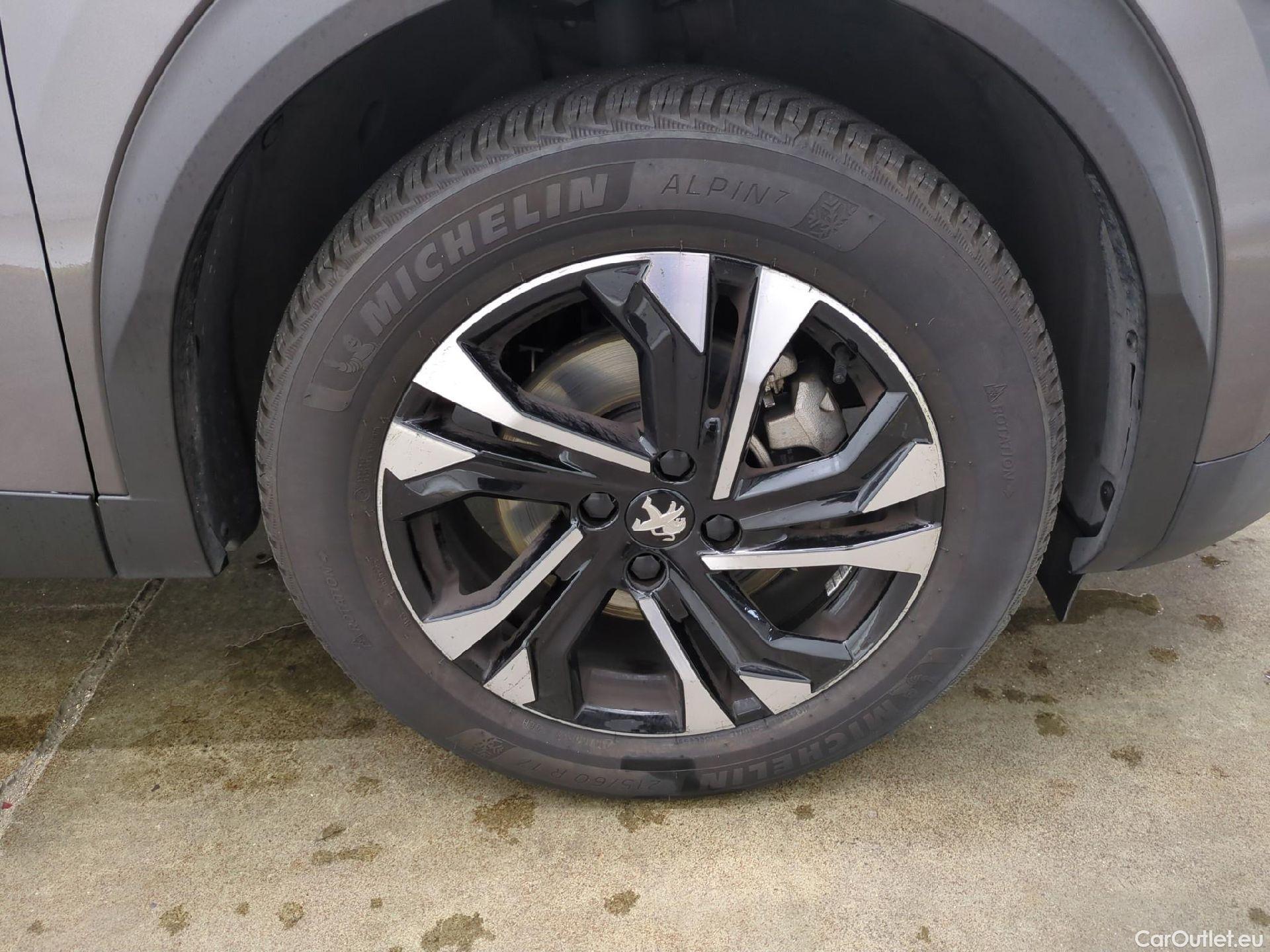  Peugeot  2008  Allure 1.5 HDi 130CV BVA8 E6d #4