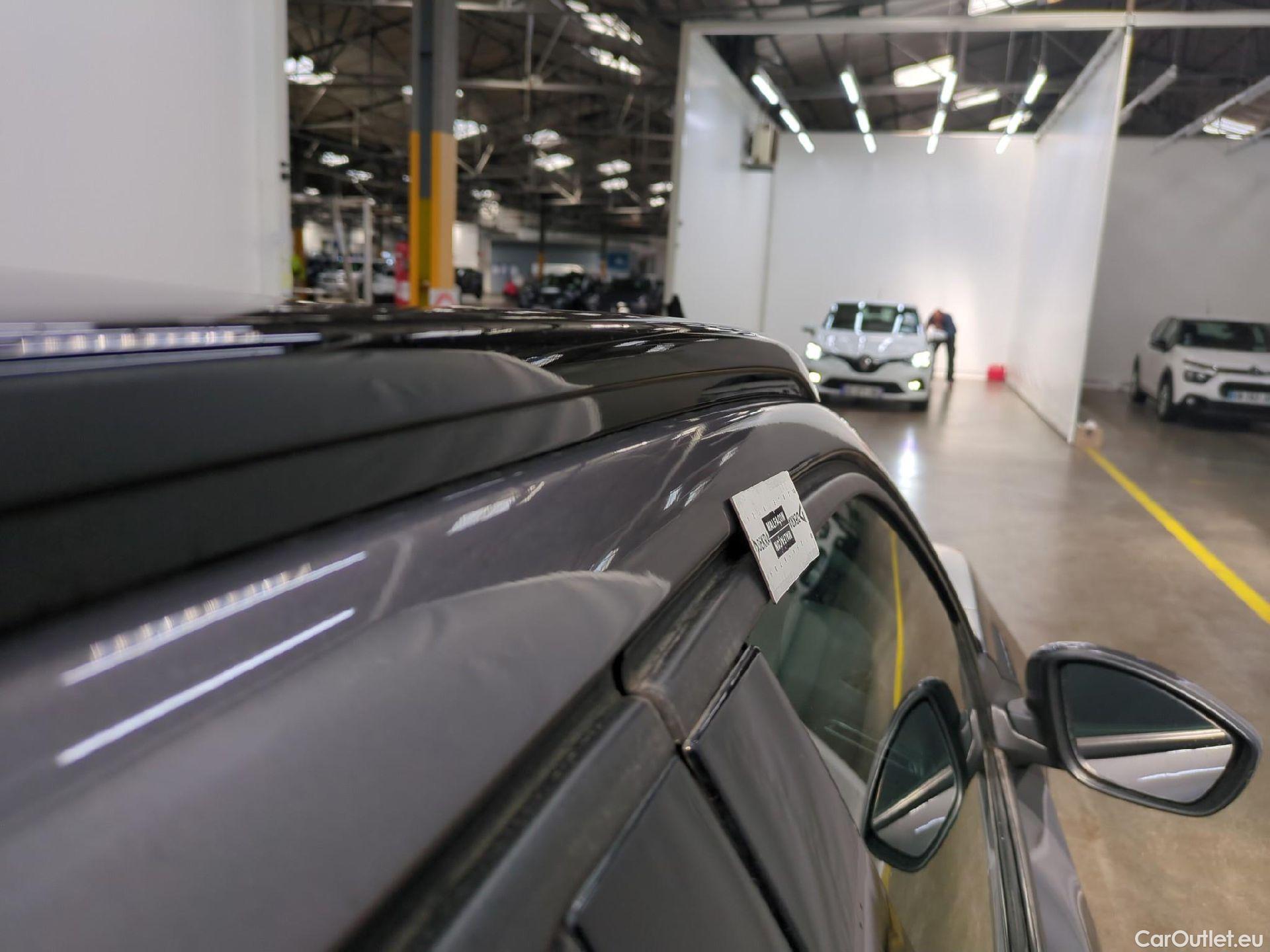  Peugeot  2008  Allure 1.5 HDi 130CV BVA8 E6d #10