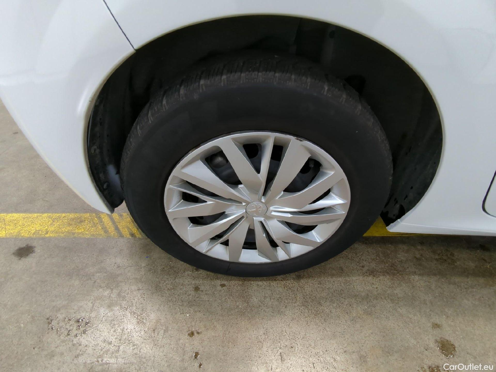  Peugeot  208  Premium 1.5 HDi 100CV BVM6 E6d #6