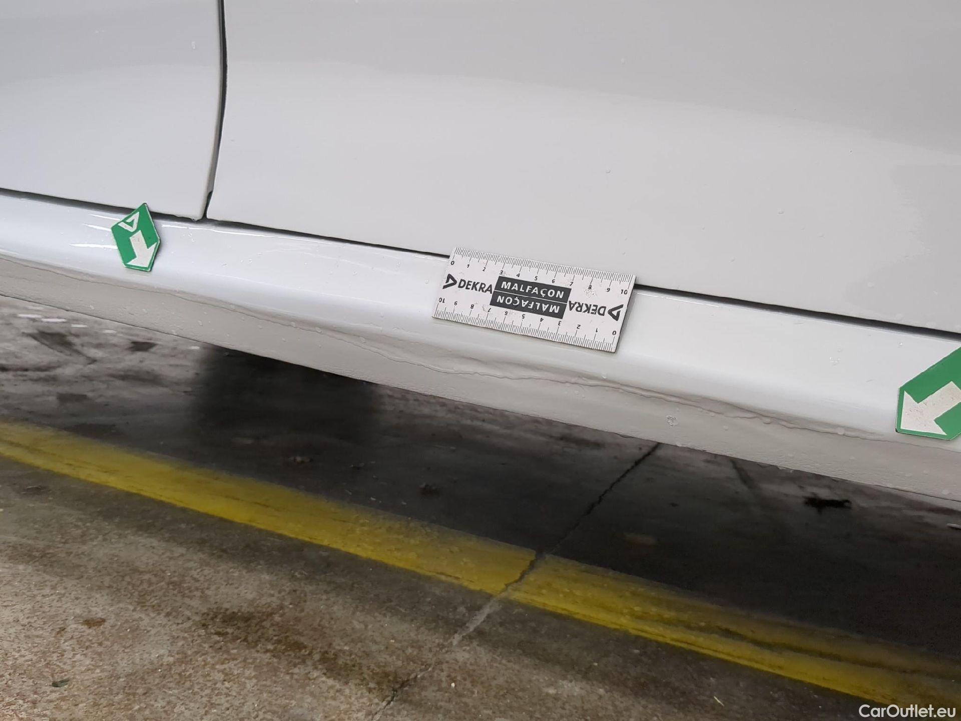  Peugeot  208  Premium 1.5 HDi 100CV BVM6 E6d #15