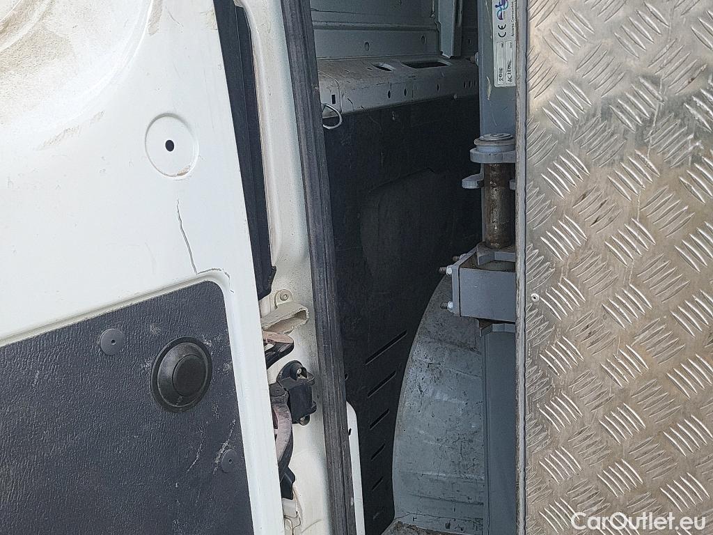  Citroen  Jumper CITROEN  / 2014 / 4P / furgón BlueHDi 96KW (130CV) Furgón 33L2H1 #1