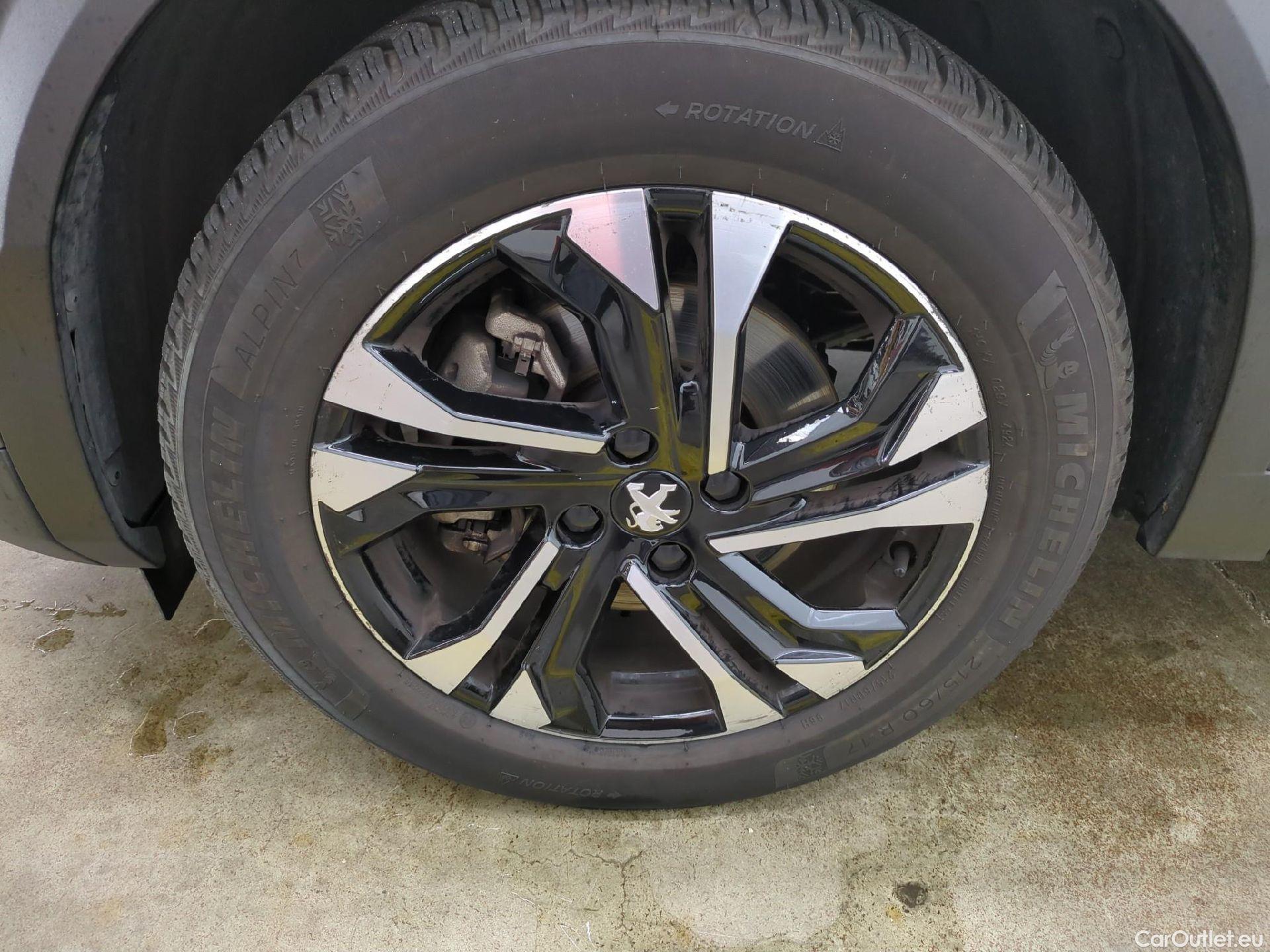  Peugeot  2008  Allure 1.5 HDi 130CV BVA8 E6d #1