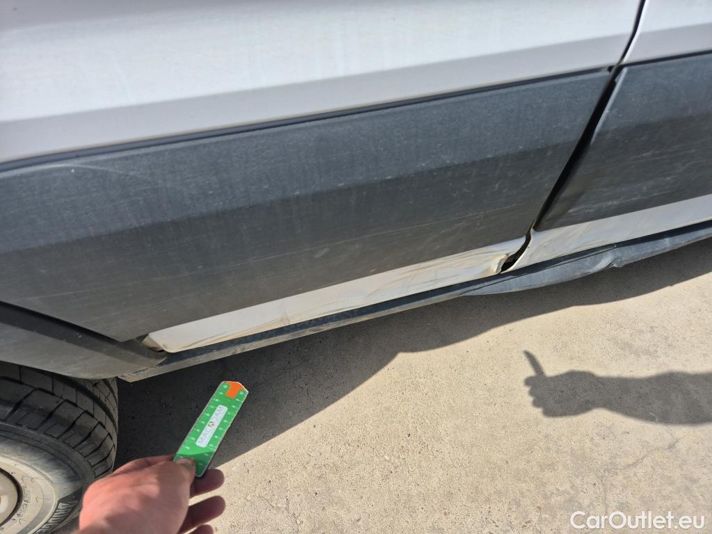  Ford  Transit FORD  / 2013 / 4P / furgón 350 96kW L3H2 Van Trend Delantera #4