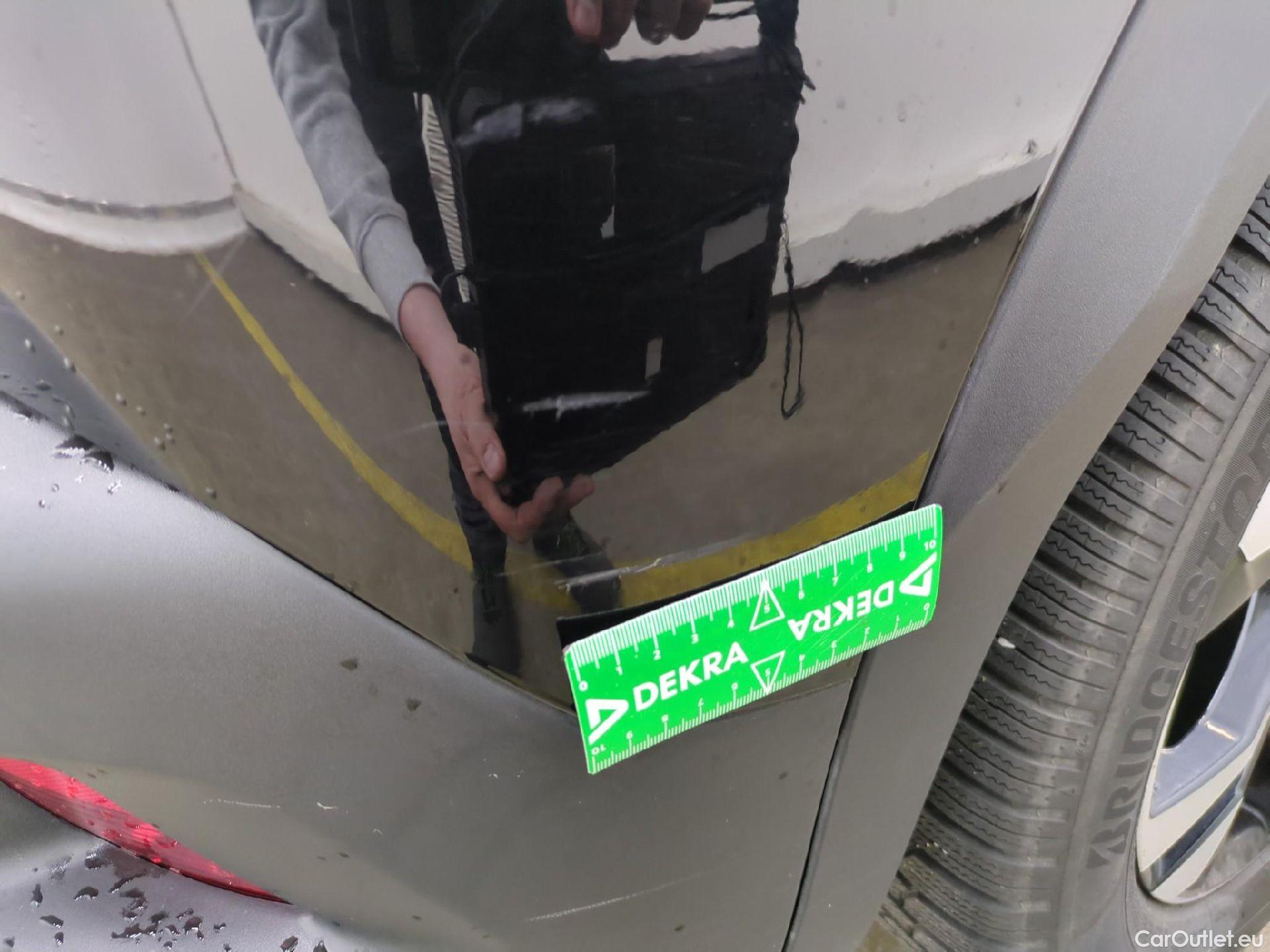  Peugeot  2008  Allure Business 1.5 HDi 130CV BVA8 E6d #38