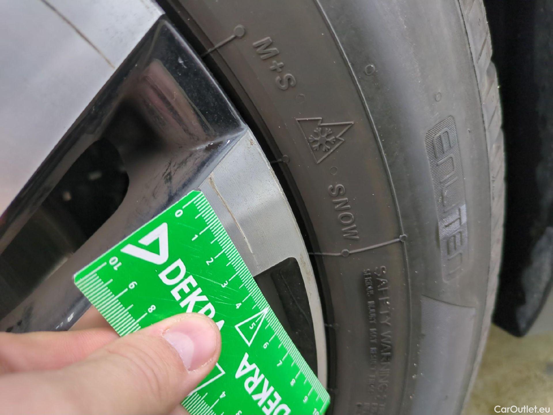  Peugeot  2008  Allure Business 1.5 HDi 130CV BVA8 E6d #15