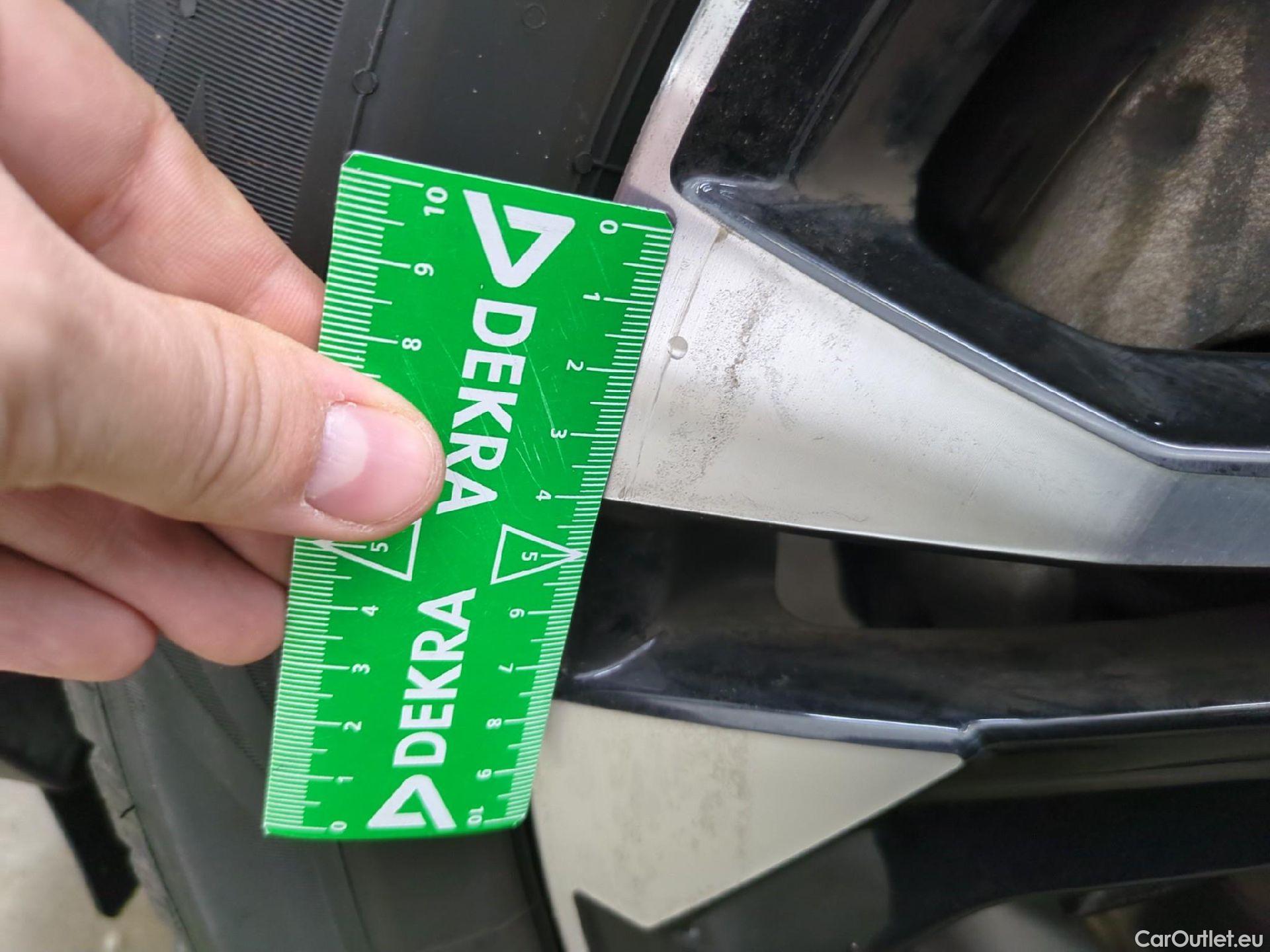  Peugeot  2008  Allure Business 1.5 HDi 130CV BVA8 E6d #16