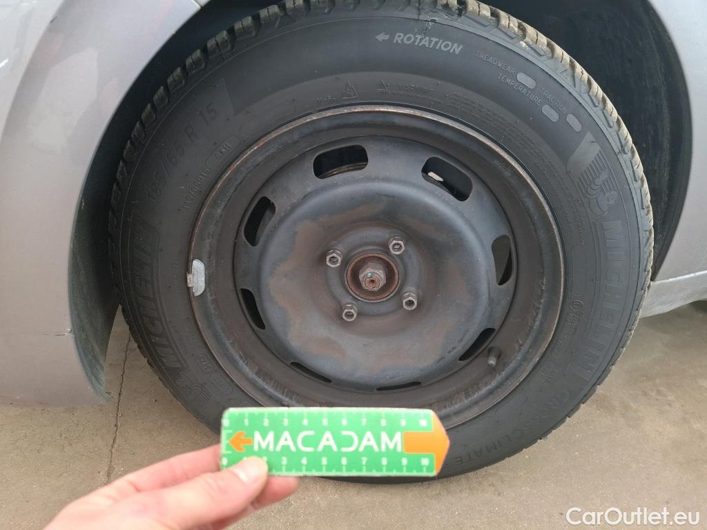  Peugeot  208  Active Business 1.2 80CV BVM5 E6dT #57