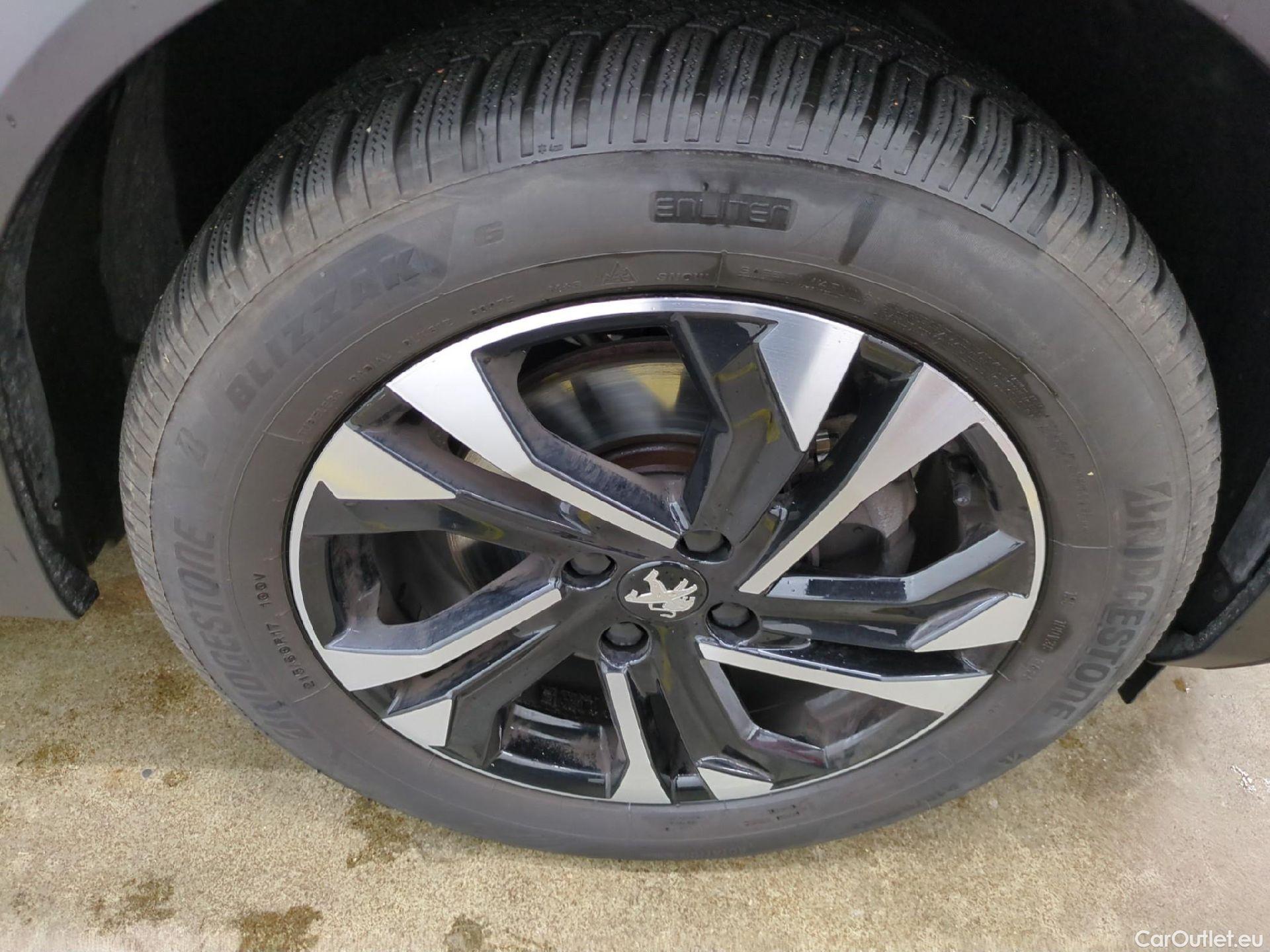  Peugeot  2008  Allure Business 1.5 HDi 130CV BVA8 E6d #9