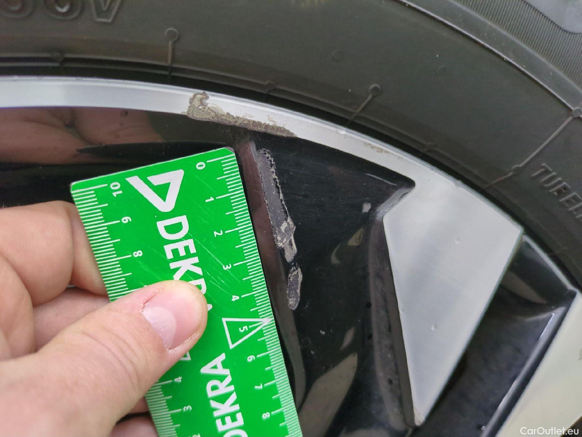  Peugeot  2008  Allure Business 1.5 HDi 130CV BVA8 E6d #21