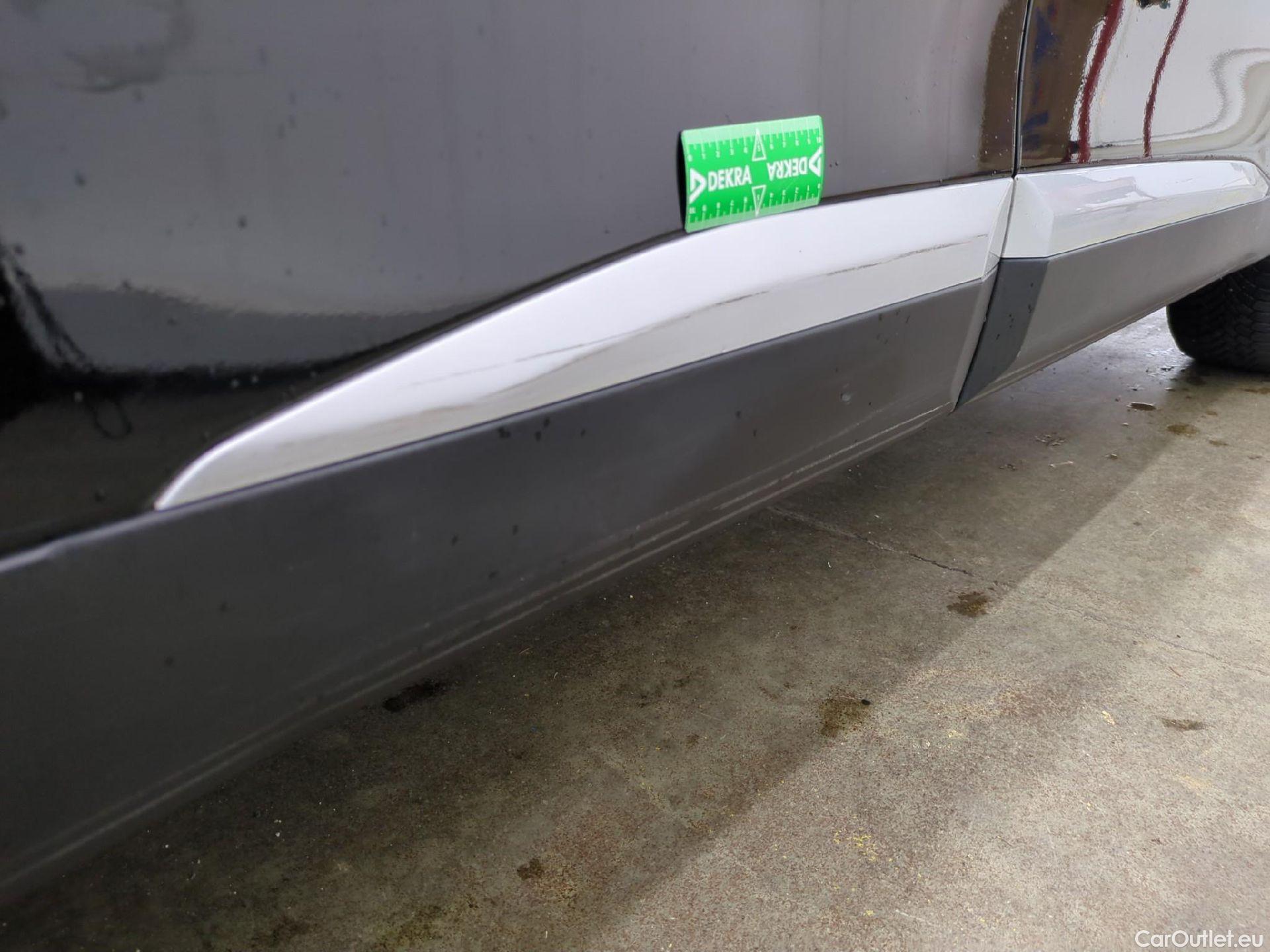  Peugeot  2008  Allure Business 1.5 HDi 130CV BVA8 E6d #32