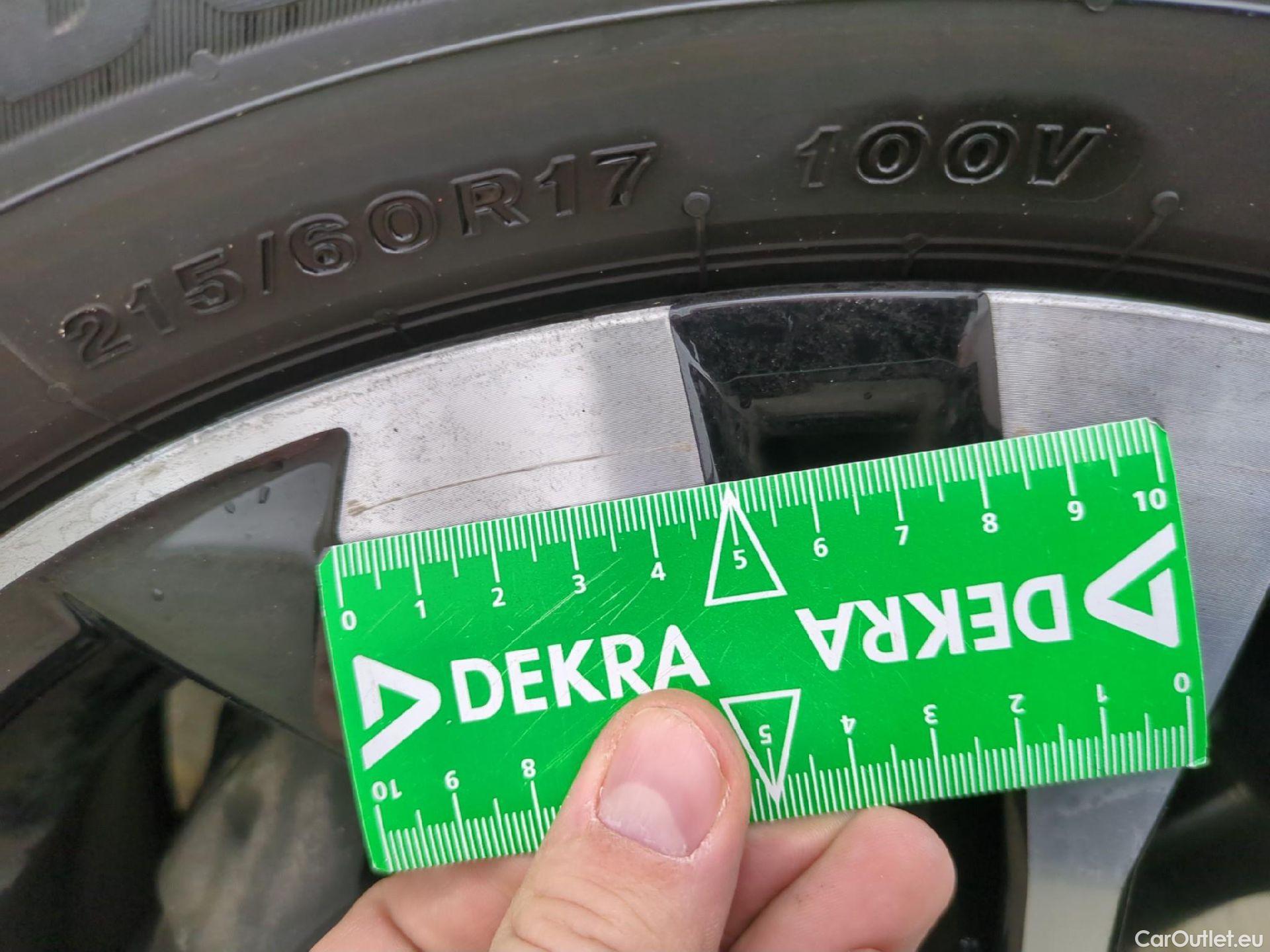  Peugeot  2008  Allure Business 1.5 HDi 130CV BVA8 E6d #11