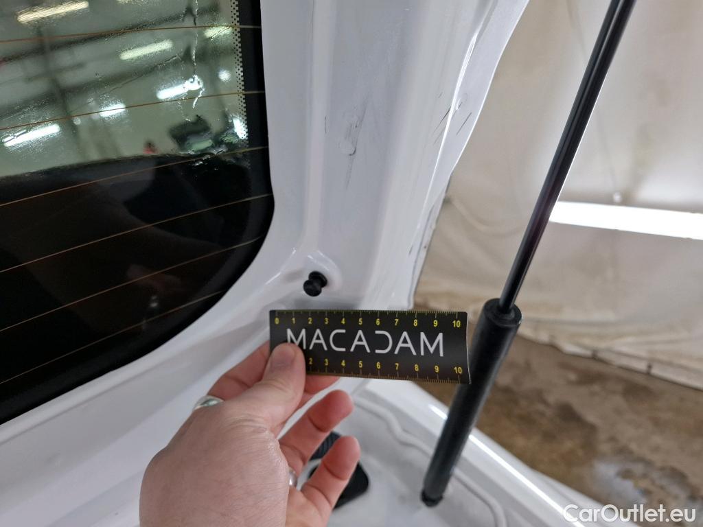  Peugeot  208  Allure Business 1.2 PureTech 100CV BVM6 E6d #52