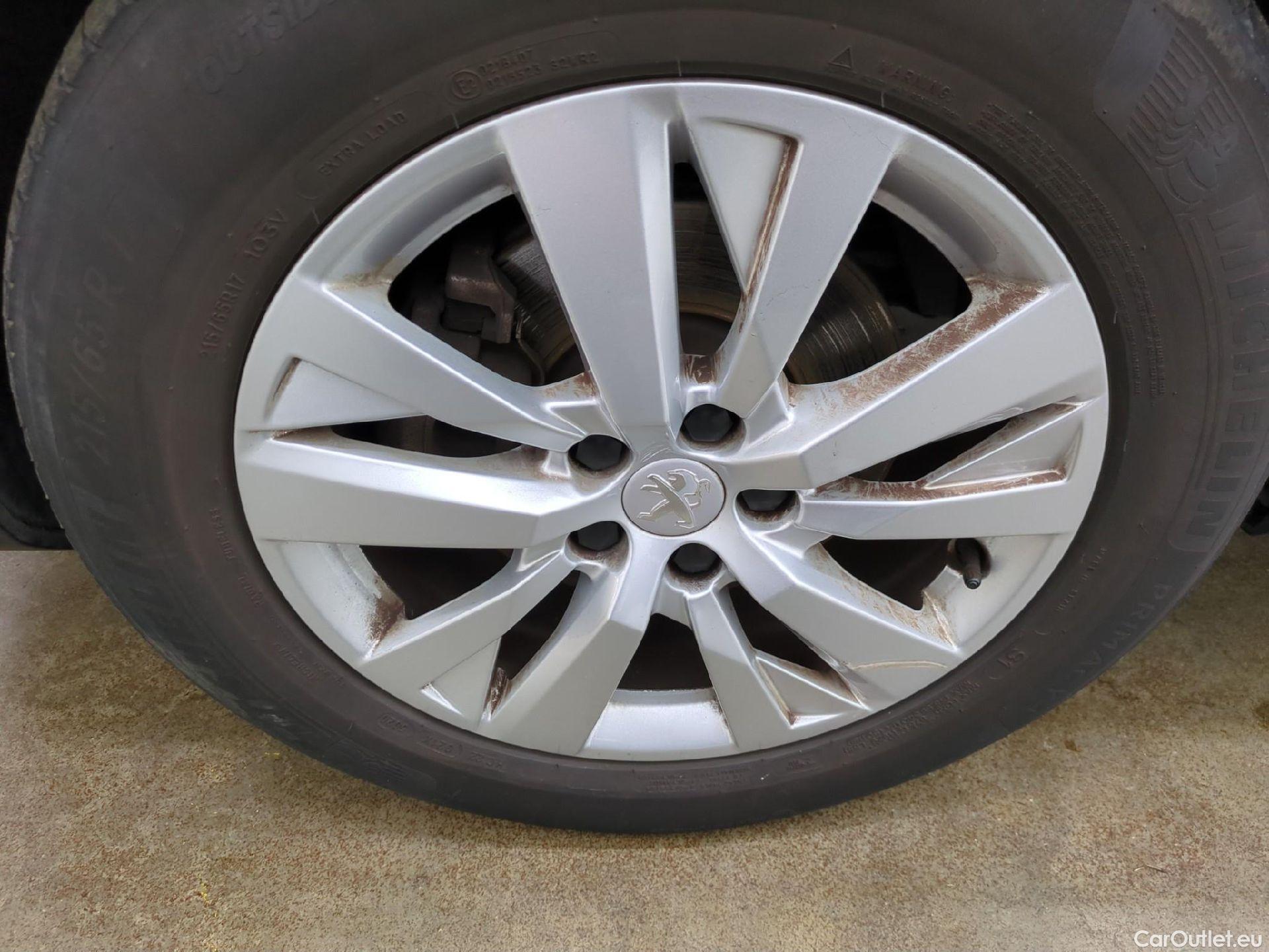  Peugeot  3008  Active Business 1.2 PureTech 130CV BVA8 E6d #13