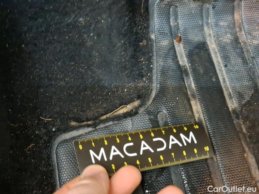  Peugeot  208  Allure Business 1.2 PureTech 100CV BVM6 E6d #7