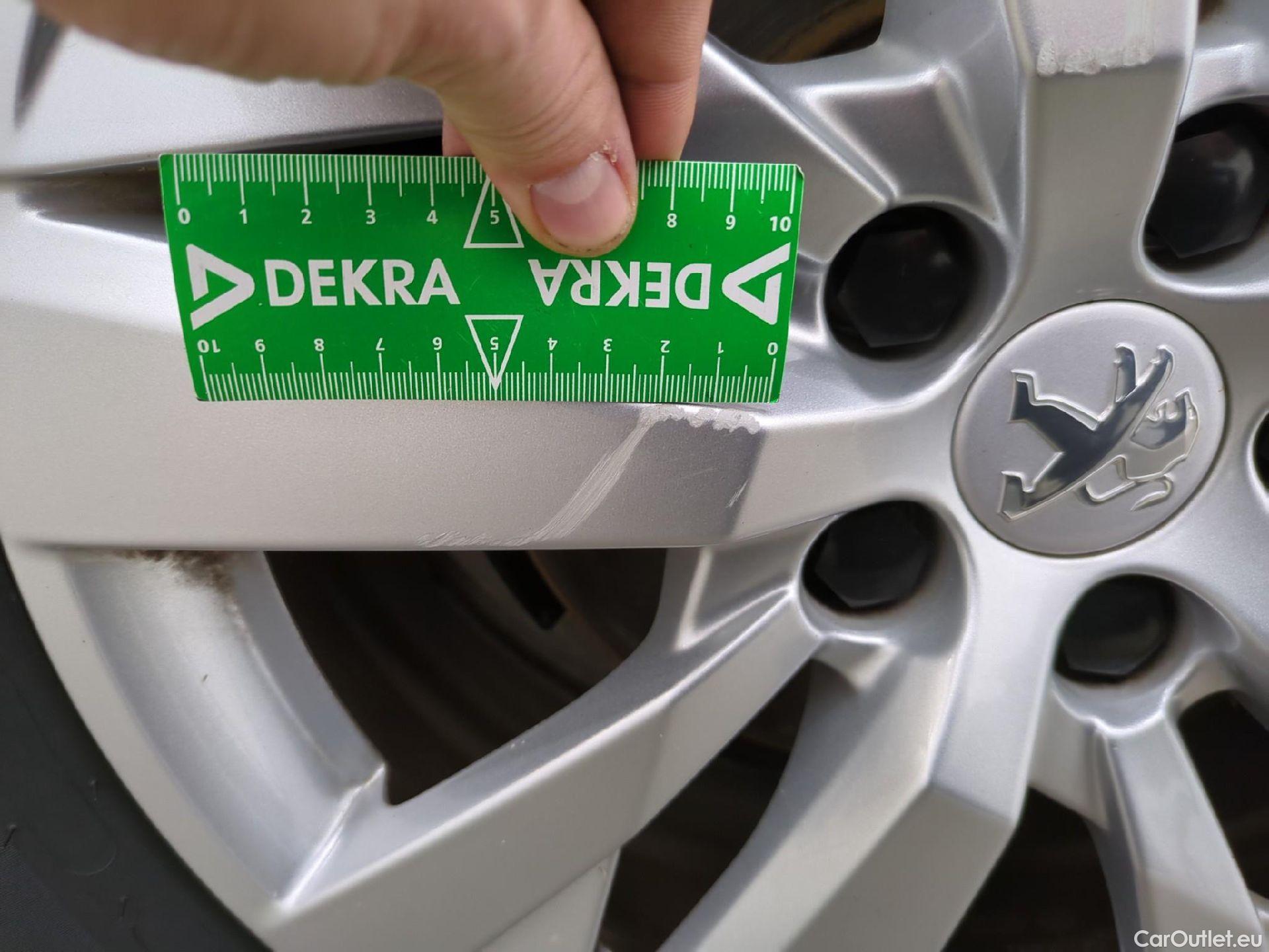  Peugeot  3008  Active Business 1.2 PureTech 130CV BVA8 E6d #17