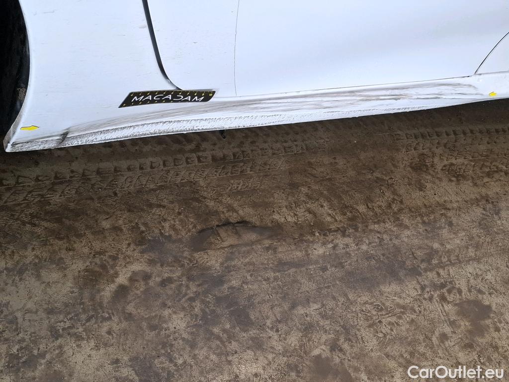  Peugeot  208  Allure Business 1.2 PureTech 100CV BVM6 E6d #2