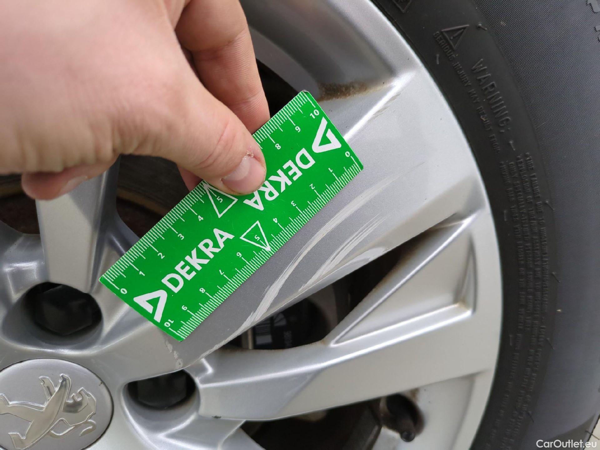  Peugeot  3008  Active Business 1.2 PureTech 130CV BVA8 E6d #18