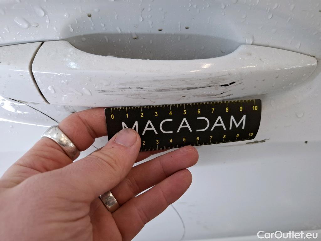  Peugeot  208  Allure Business 1.2 PureTech 100CV BVM6 E6d #50