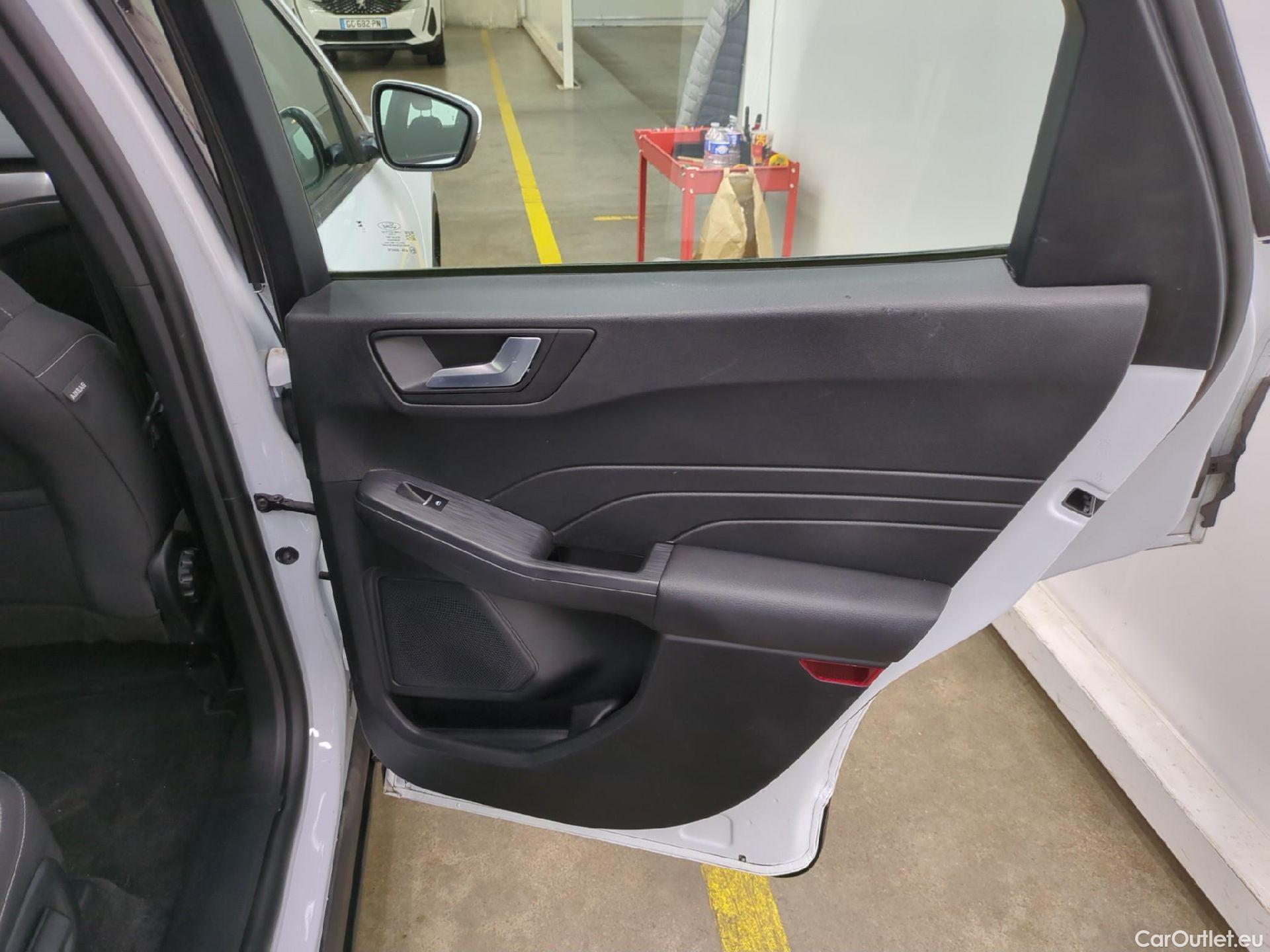  Ford  Kuga  Titanium Hybrid 2.5 190CV BVA6 E6dT #2