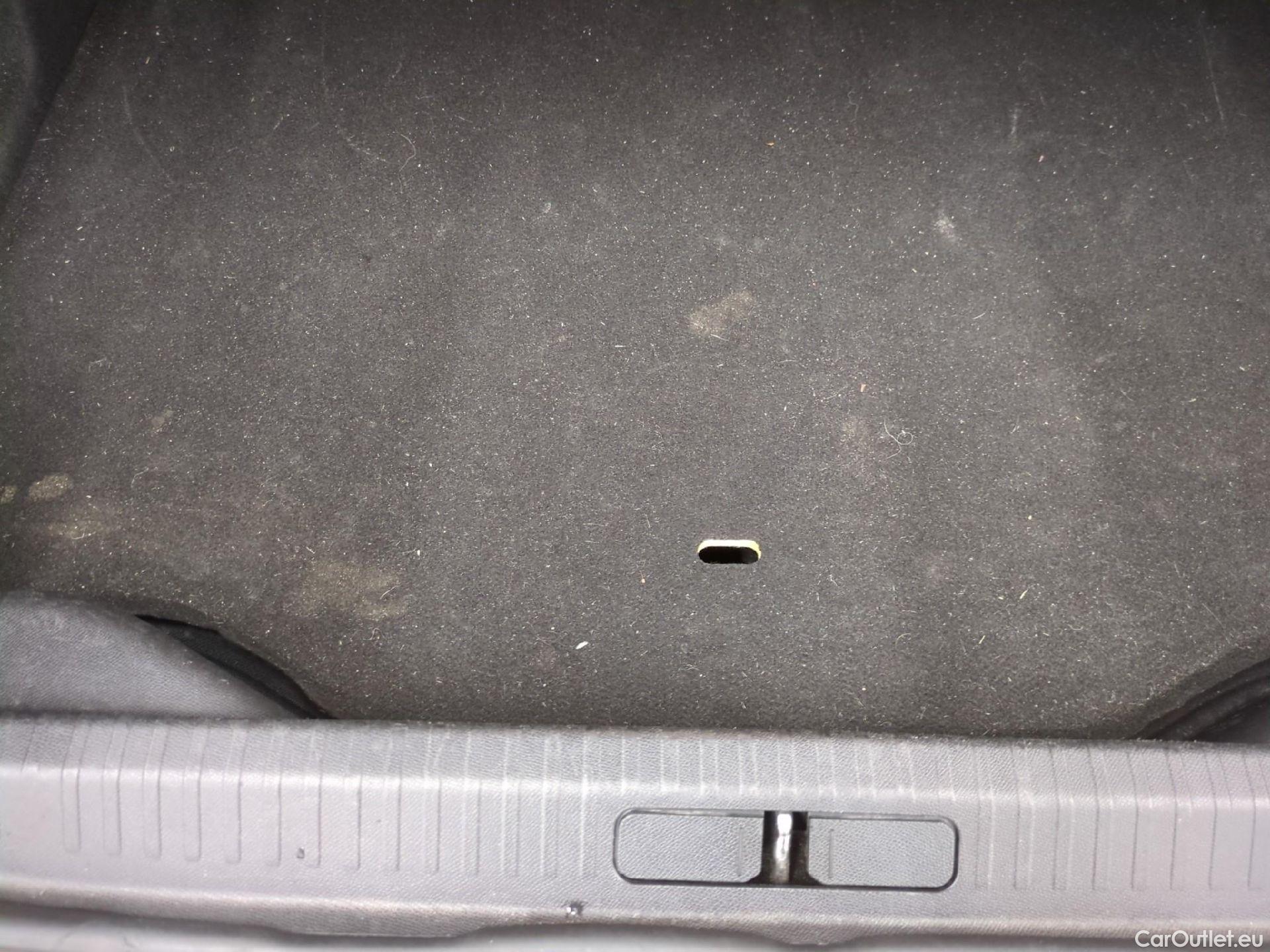  Citroen  C4  X Feel Pack 1.2 PureTech 130CV BVA8 6E #19