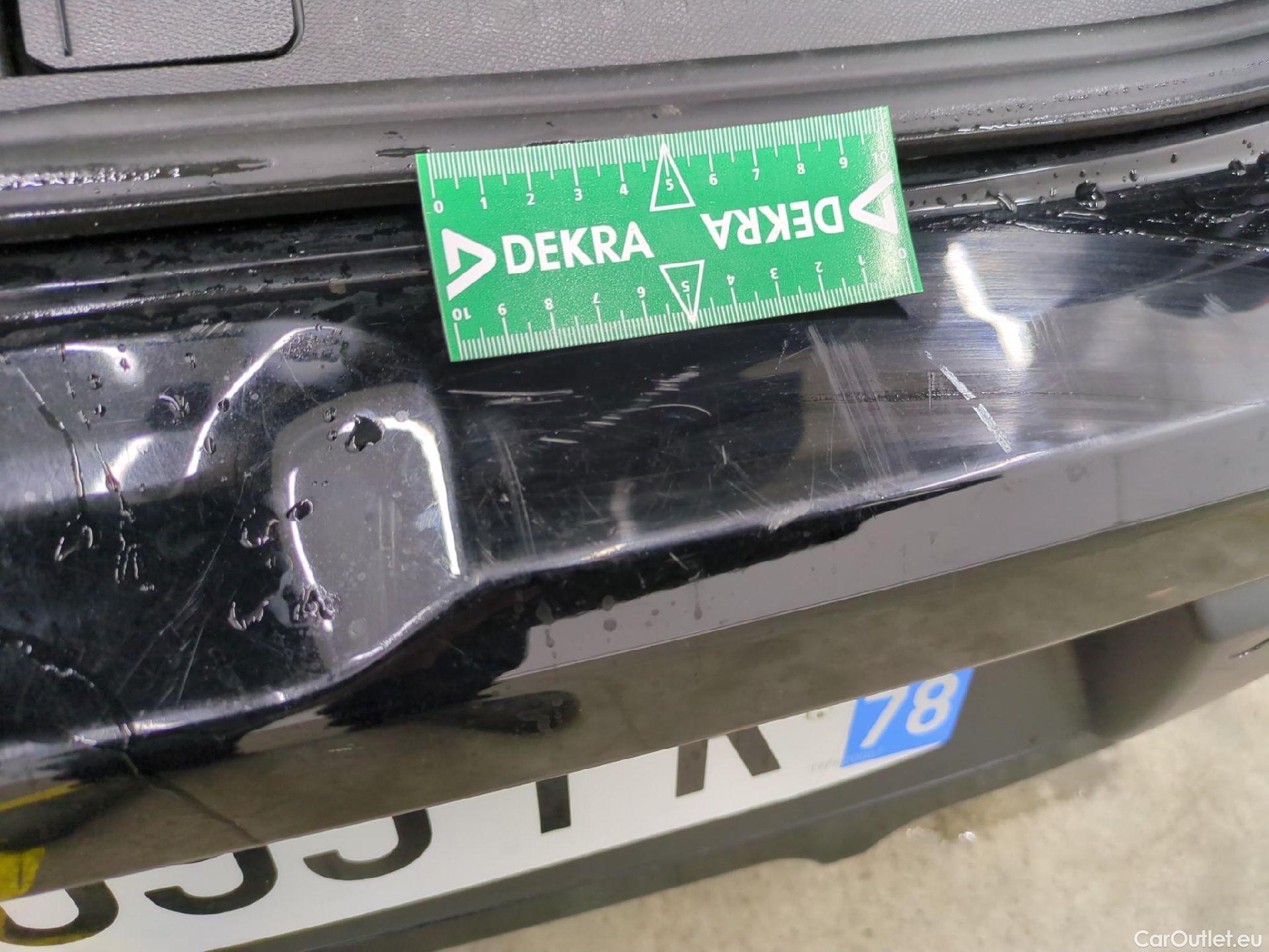  Citroen  C4  X Feel Pack 1.2 PureTech 130CV BVA8 6E #9