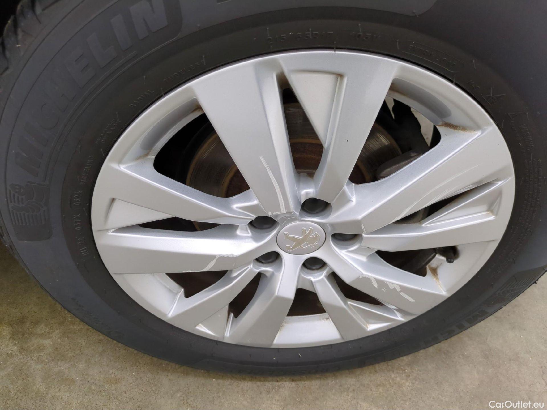  Peugeot  3008  Active Business 1.2 PureTech 130CV BVA8 E6d #16