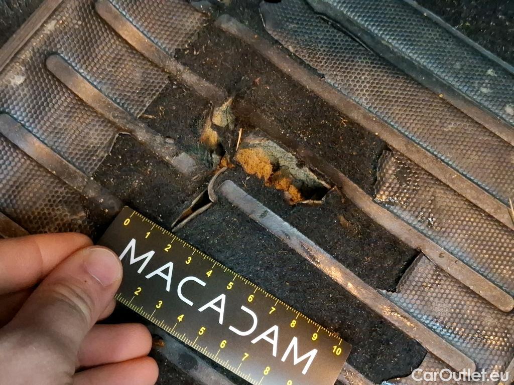  Peugeot  208  Allure Business 1.2 PureTech 100CV BVM6 E6d #4