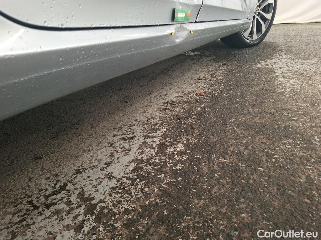  Renault  Megane  IV Berline 5 ptes. Techno 1.5 dCi 115CV BVM6 E6d #15