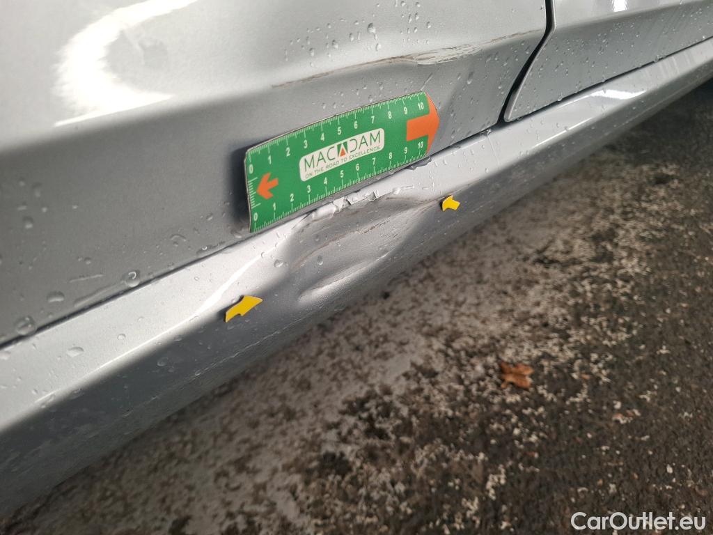  Renault  Megane  IV Berline 5 ptes. Techno 1.5 dCi 115CV BVM6 E6d #16