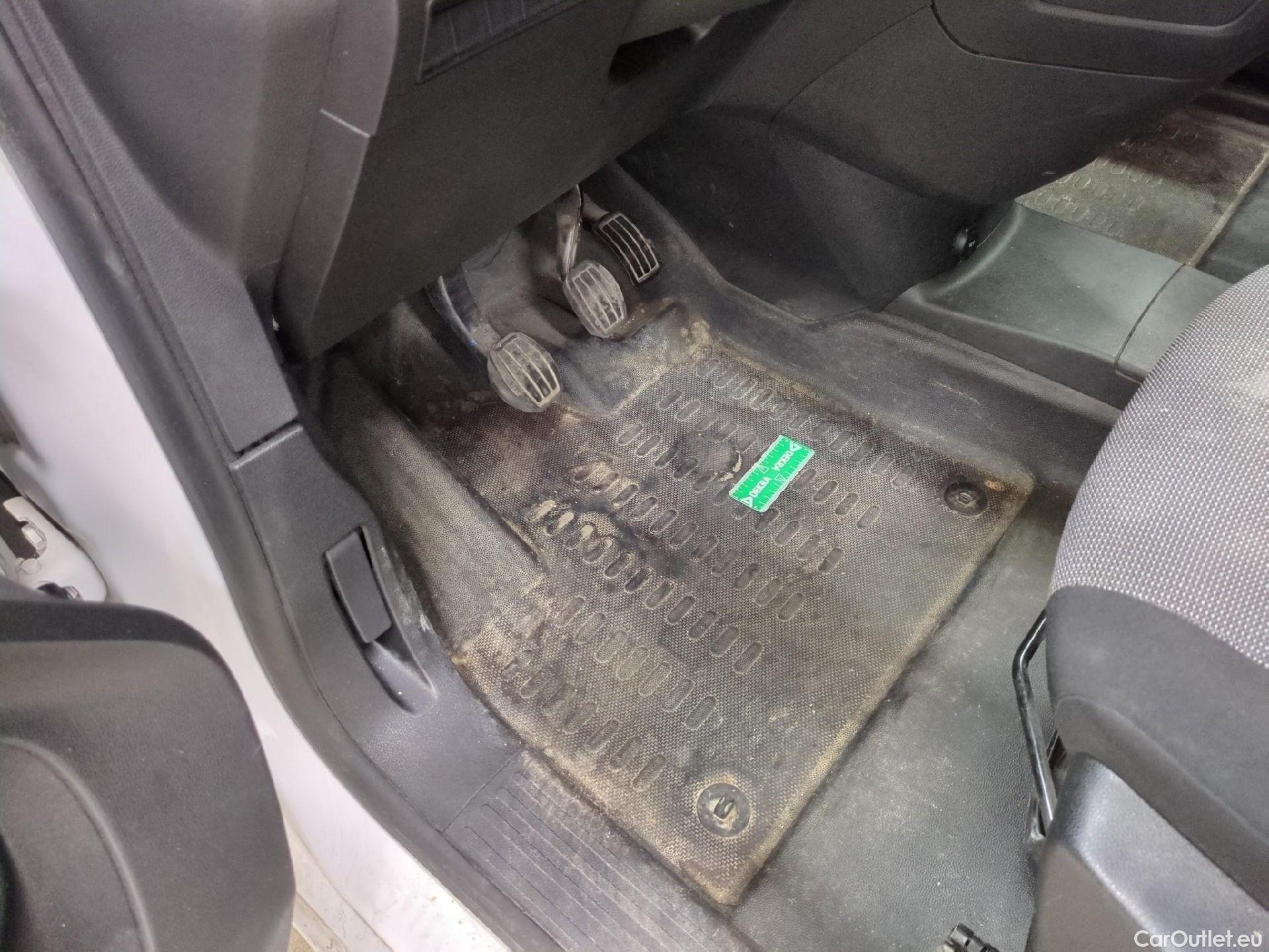  Citroen  Berlingo  Fourgon Club M 650 1.5 BlueHDi 100CV BVM5 E6dT #3