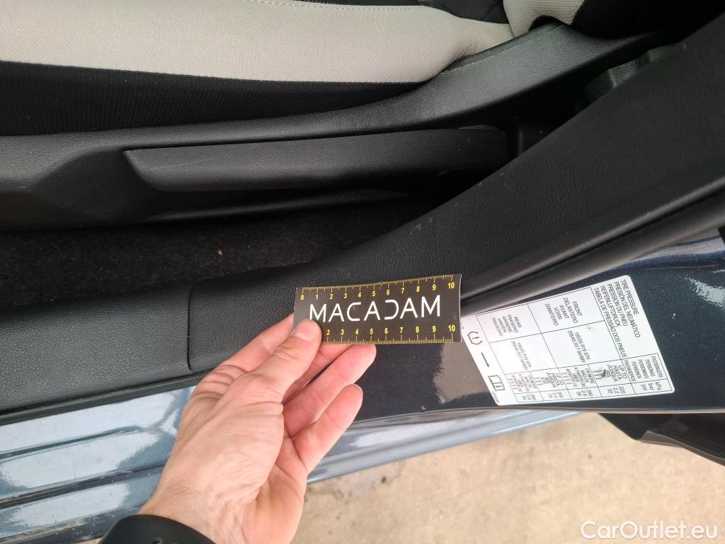  Nissan  Micra NISSAN  5p Berline IG-T 90 Made In France #9