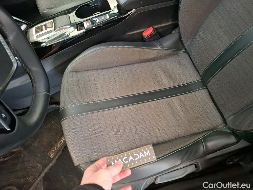  Peugeot  2008  Allure Pack 1.5 HDi 130CV BVA8 E6d #28