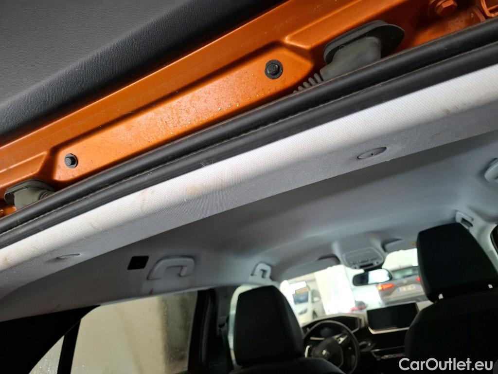  Peugeot  2008  Allure Pack 1.5 HDi 130CV BVA8 E6d #30