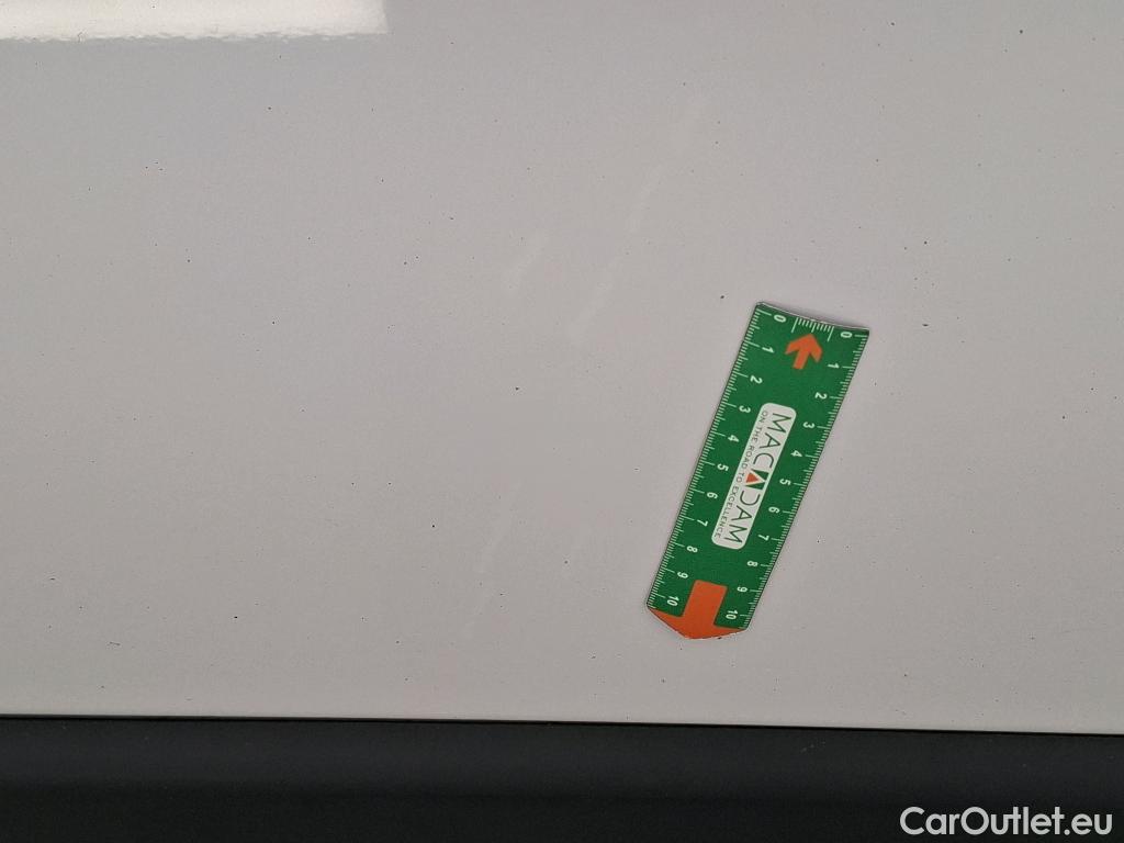  Peugeot  Boxer  Fourgon 330 L1H1 Asphalt BlueHDi 120 Stop&Start 2.2 120CV BVM6 #17