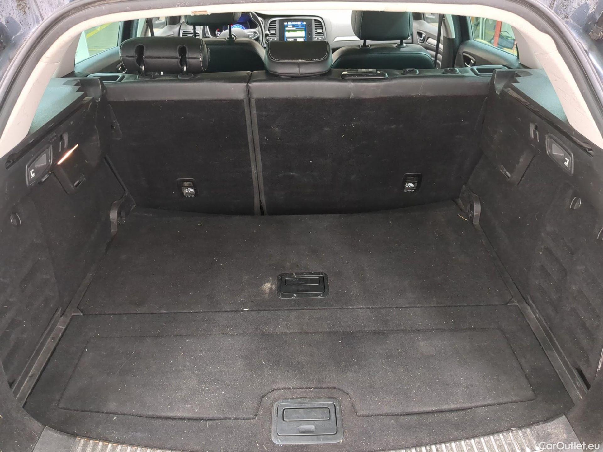  Renault  Megane  IV Grandtour Intens 1.5 dCi 115CV BVM6 E6dT #1