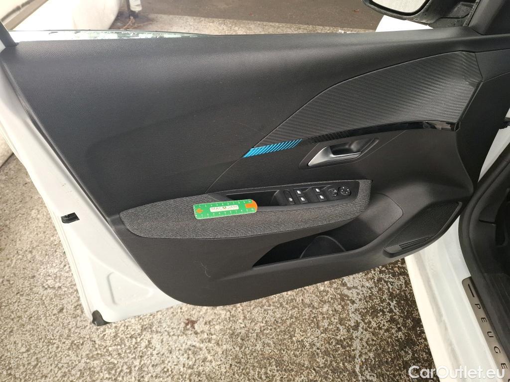 Peugeot  208  Style 1.2 PureTech 75CV BVM5 E6d #1
