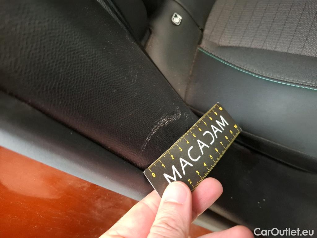  Peugeot  2008  Allure Pack 1.5 HDi 130CV BVA8 E6d #12