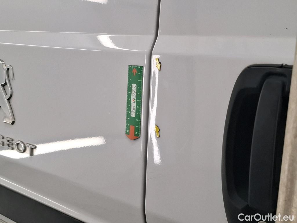  Peugeot  Boxer  Fourgon 330 L1H1 Asphalt BlueHDi 120 Stop&Start 2.2 120CV BVM6 #11