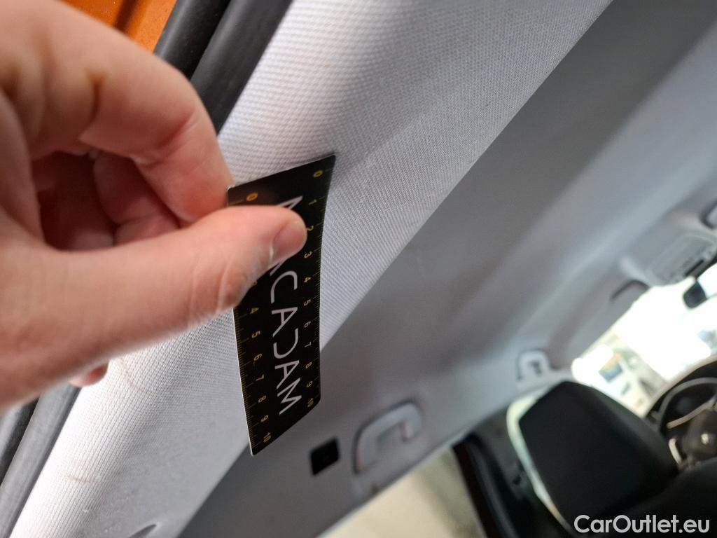  Peugeot  2008  Allure Pack 1.5 HDi 130CV BVA8 E6d #32