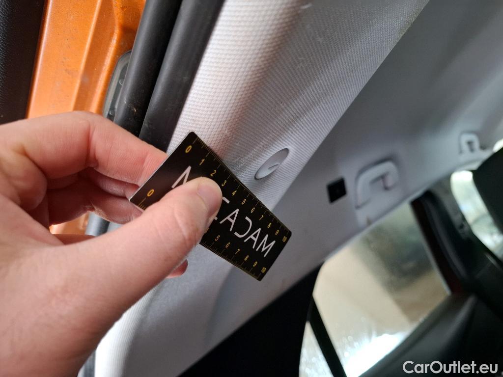  Peugeot  2008  Allure Pack 1.5 HDi 130CV BVA8 E6d #31