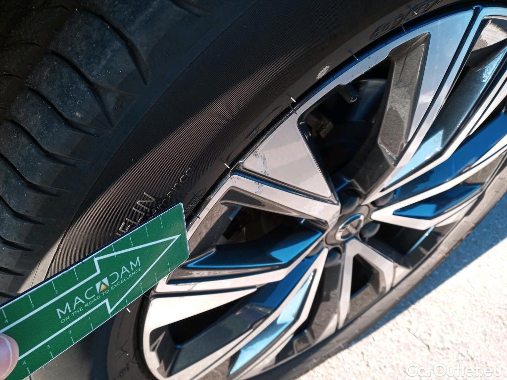  Volvo  XC60 VOLVO  / 2017 / 5P / todoterreno 2.0 B4 D Inscription Auto #3