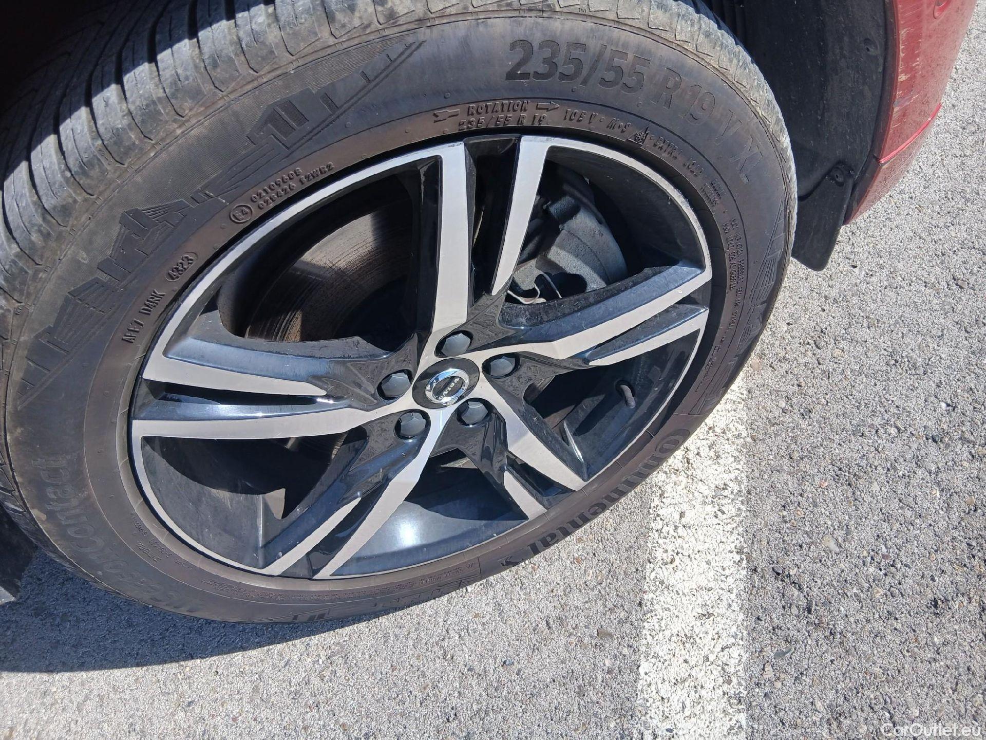  Volvo  XC60 VOLVO  / 2017 / 5P / todoterreno 2.0 T6 AWD Recharge R-Design Auto #28