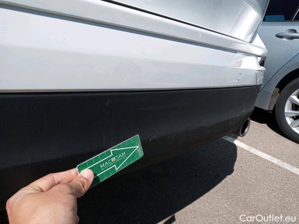  Volvo  XC60 VOLVO  / 2017 / 5P / todoterreno 2.0 B4 D4 AWD Business Plus Auto #4