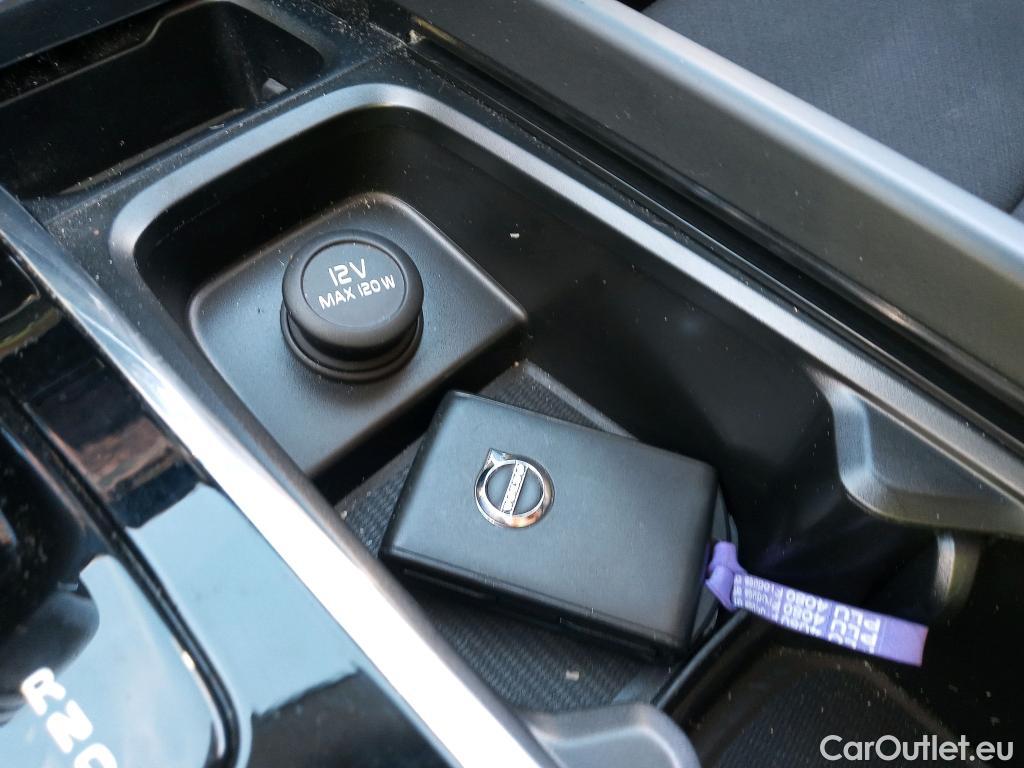  Volvo  XC60 VOLVO  / 2017 / 5P / todoterreno 2.0 B4 D4 AWD Business Plus Auto #1