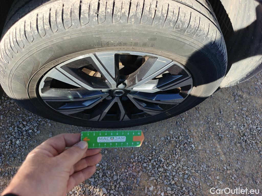  Volvo  XC60 VOLVO  / 2017 / 5P / todoterreno 2.0 T6 AWD Recharge Inscription Auto #3