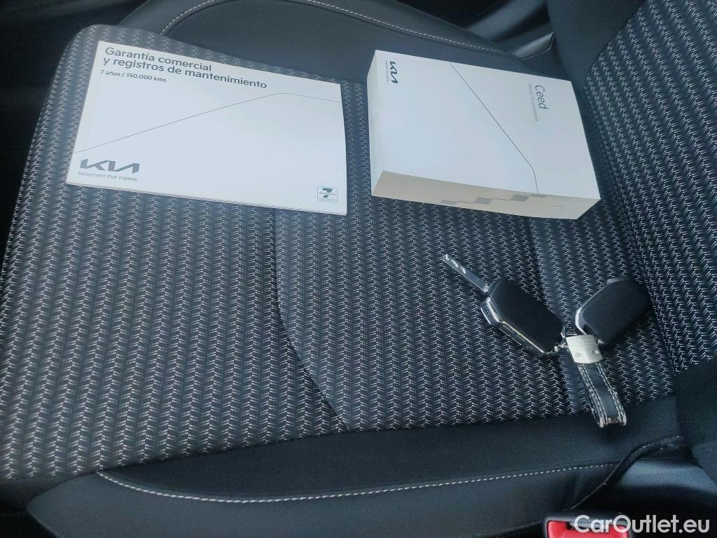  KIA  XCeed KIA  / 2019 / 5P / todoterreno 1.0 T-GDi Drive 88kW (120CV) #17