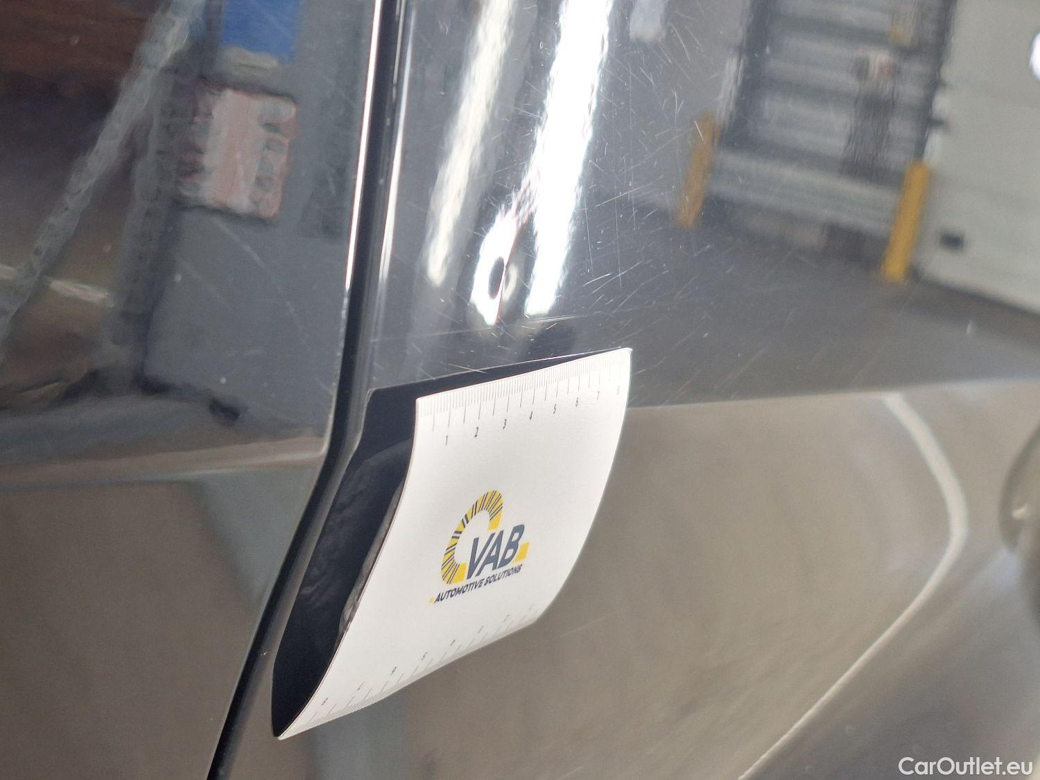  Volvo  XC 40 Volvo, XC40 '17 PHEV, Volvo XC40 T4 Recharge Geartronic R-Design 5d #11