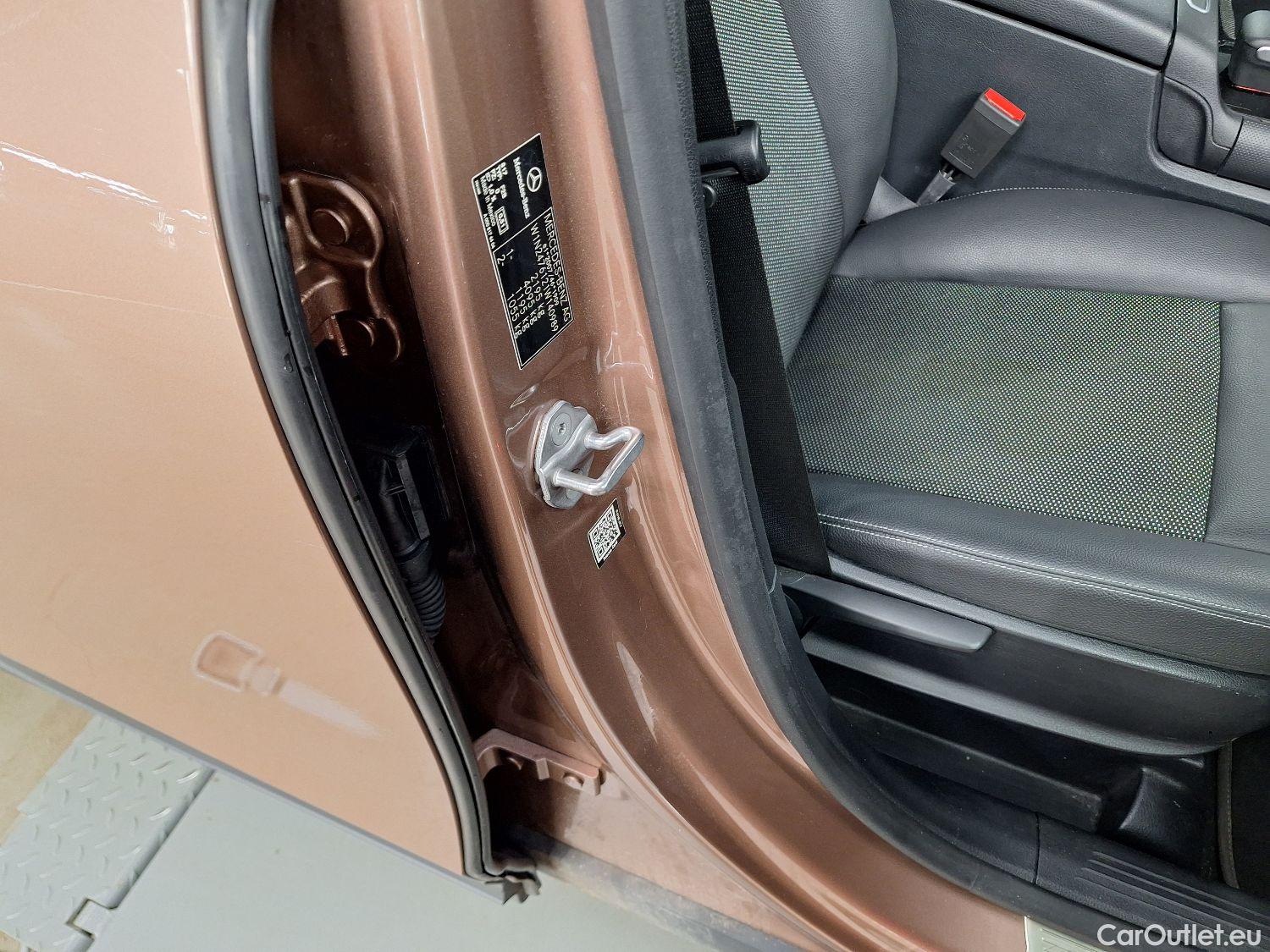  Mercedes  GLB Mercedes,  '19, Mercedes-Benz   200 d Business Solution 5d #10