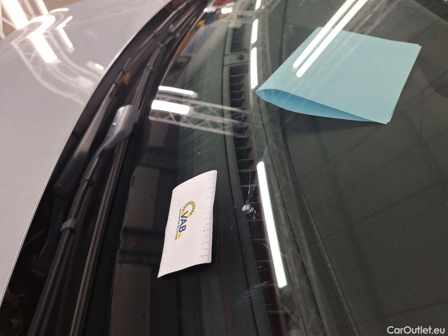  Peugeot  5008 Peugeot,  '16, Peugeot  1.5 BlueHDi 96kW S&S EAT8 GT Line 5d 7pl #2